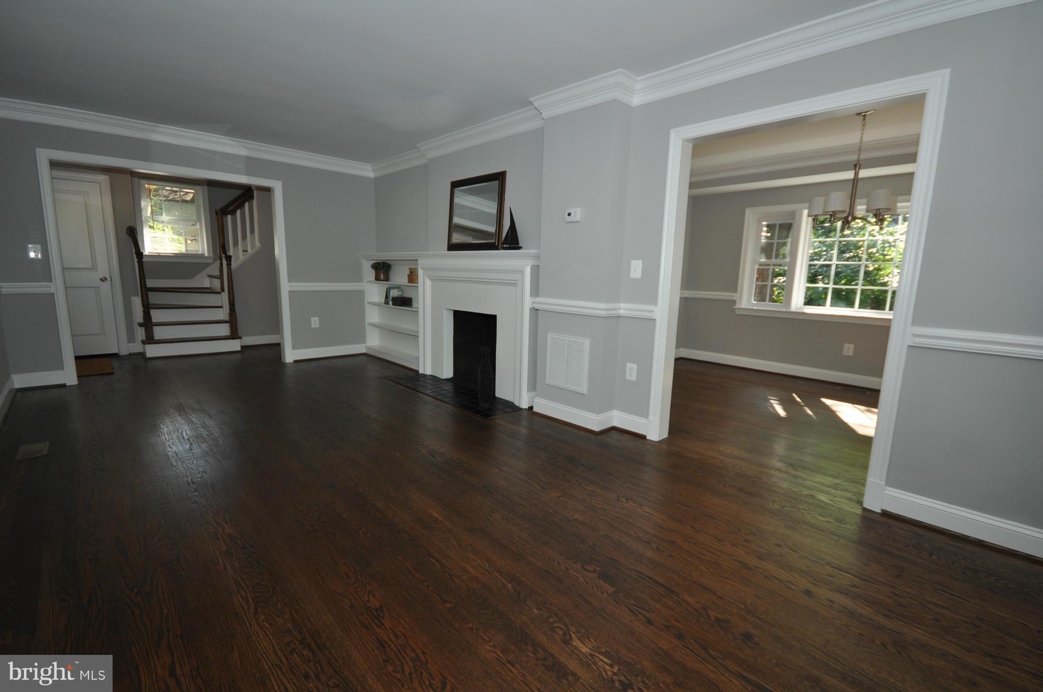 6005 Telegraph Road Alexandria, VA 22310 - Photo 8 of 22 Living Room