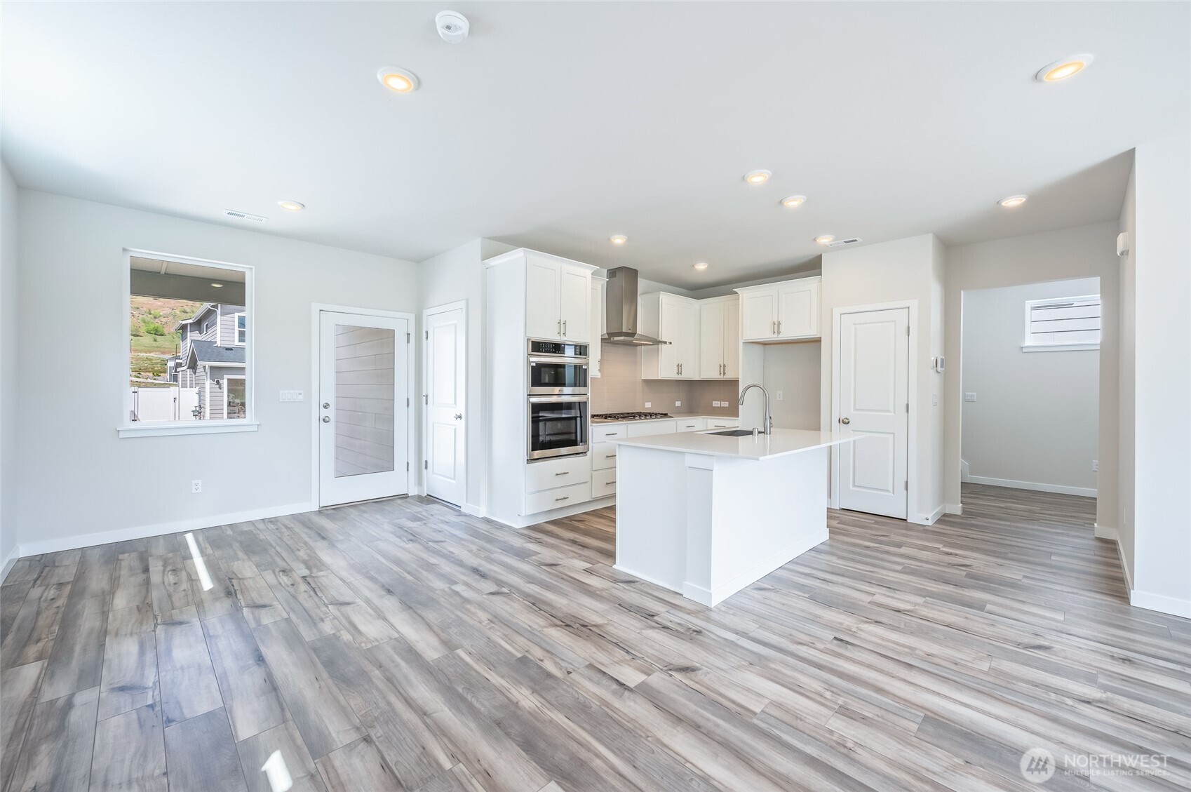 2133 Maple Street Wenatchee, WA 98801 - Photo 10 of 36 Gallery Image 10
