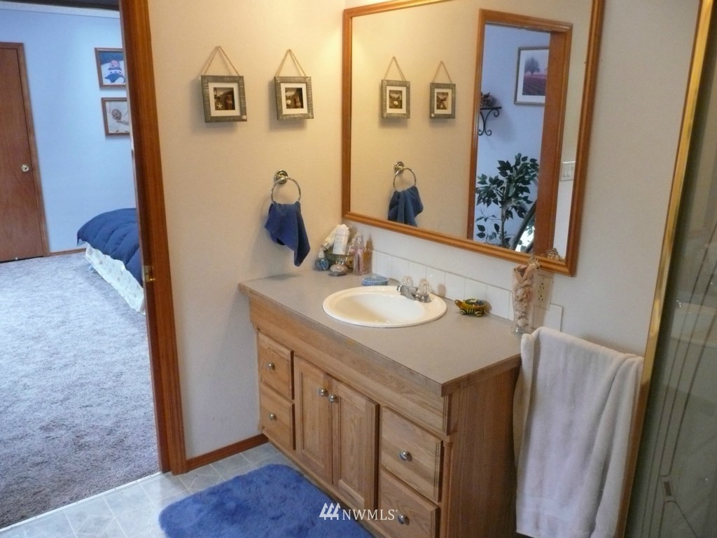 24208 Martin Road Sedro-Woolley, WA 98284 - Photo 8 of 15 Gallery Image 8
