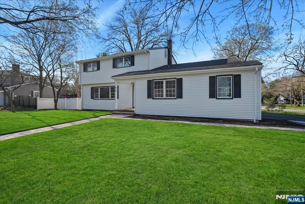 56 Manor Road Harrington Park, NJ 07640 - Photo 2 of 46