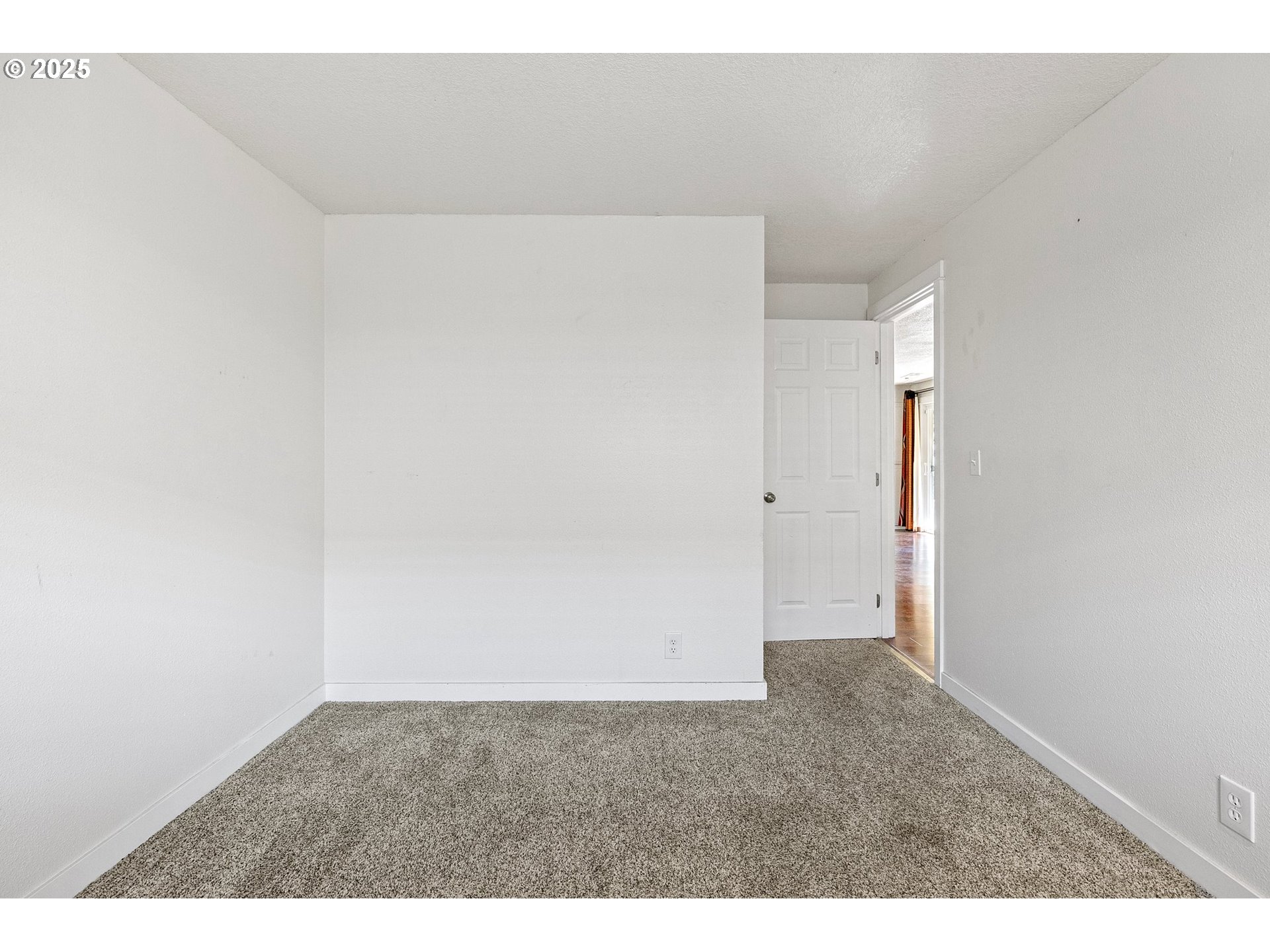 1170 Cal Young Road Eugene, OR 97401 - Photo 28 of 40 a view of an empty room