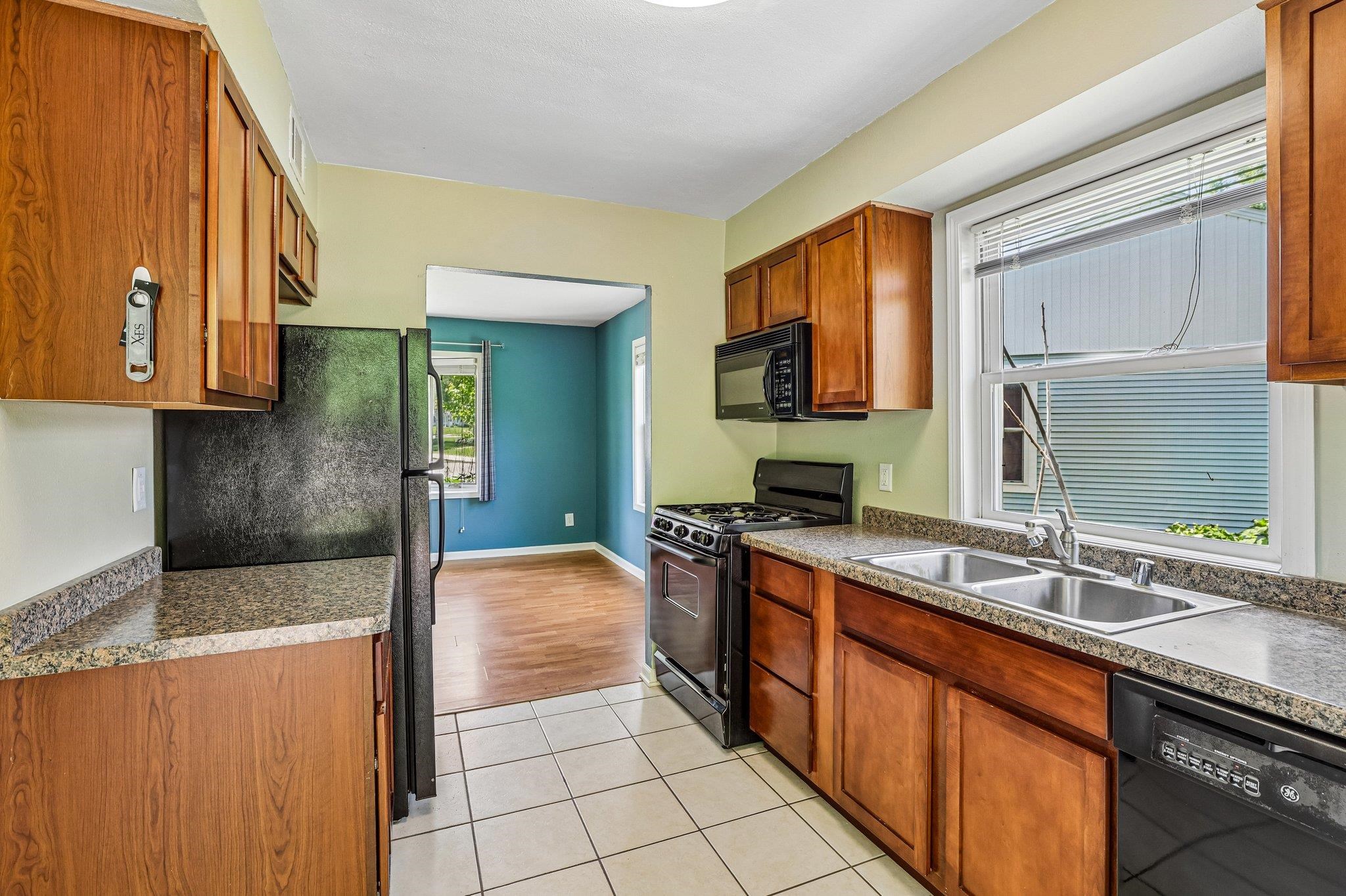 113 Craig Avenue Madison, WI 53705 - Photo 12 of 33