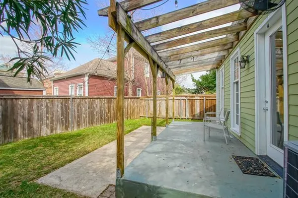 $3,000 | 2005 South Chippewa Street, New Orleans, LA 70130