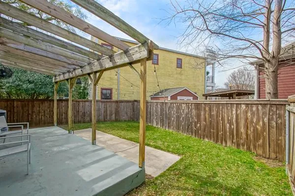 $3,000 | 2005 South Chippewa Street, New Orleans, LA 70130