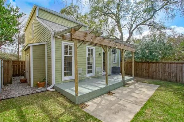 $3,000 | 2005 South Chippewa Street, New Orleans, LA 70130