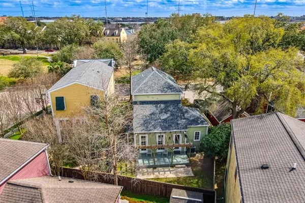 $3,000 | 2005 South Chippewa Street, New Orleans, LA 70130