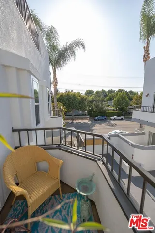 a view of a hallway with closet
