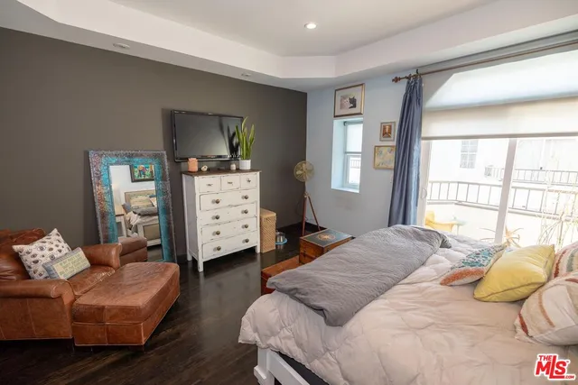 $850,000 | 5010 Cahuenga Boulevard, Unit 104, North Hollywood, CA 91601