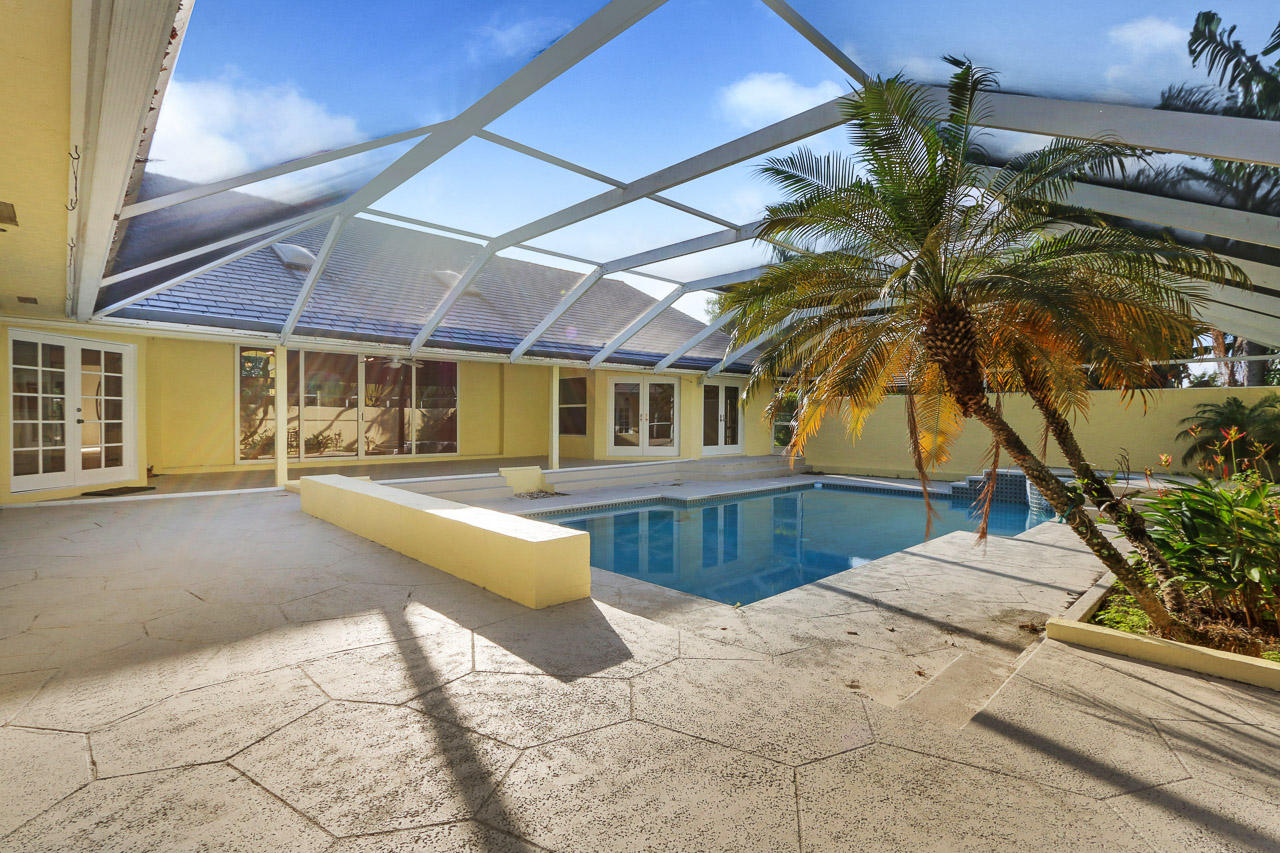12345 Ridge Road North Palm Beach, FL 33408 - Photo 20 of 25 Pool