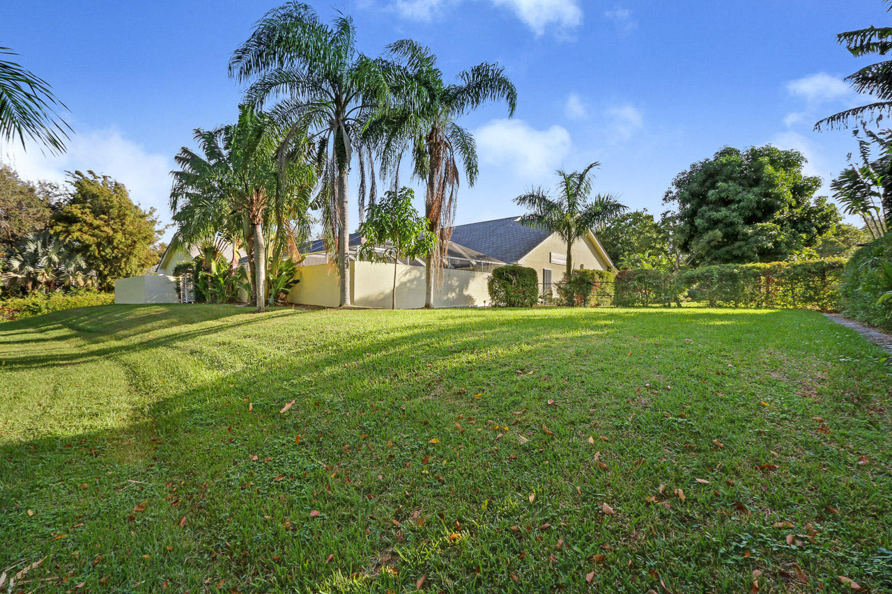 12345 Ridge Road North Palm Beach, FL 33408 - Photo 23 of 25 Rear Exterior