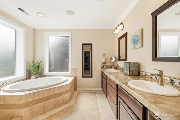 $775,000 | 4920 South 315th Place, Auburn, WA 98001