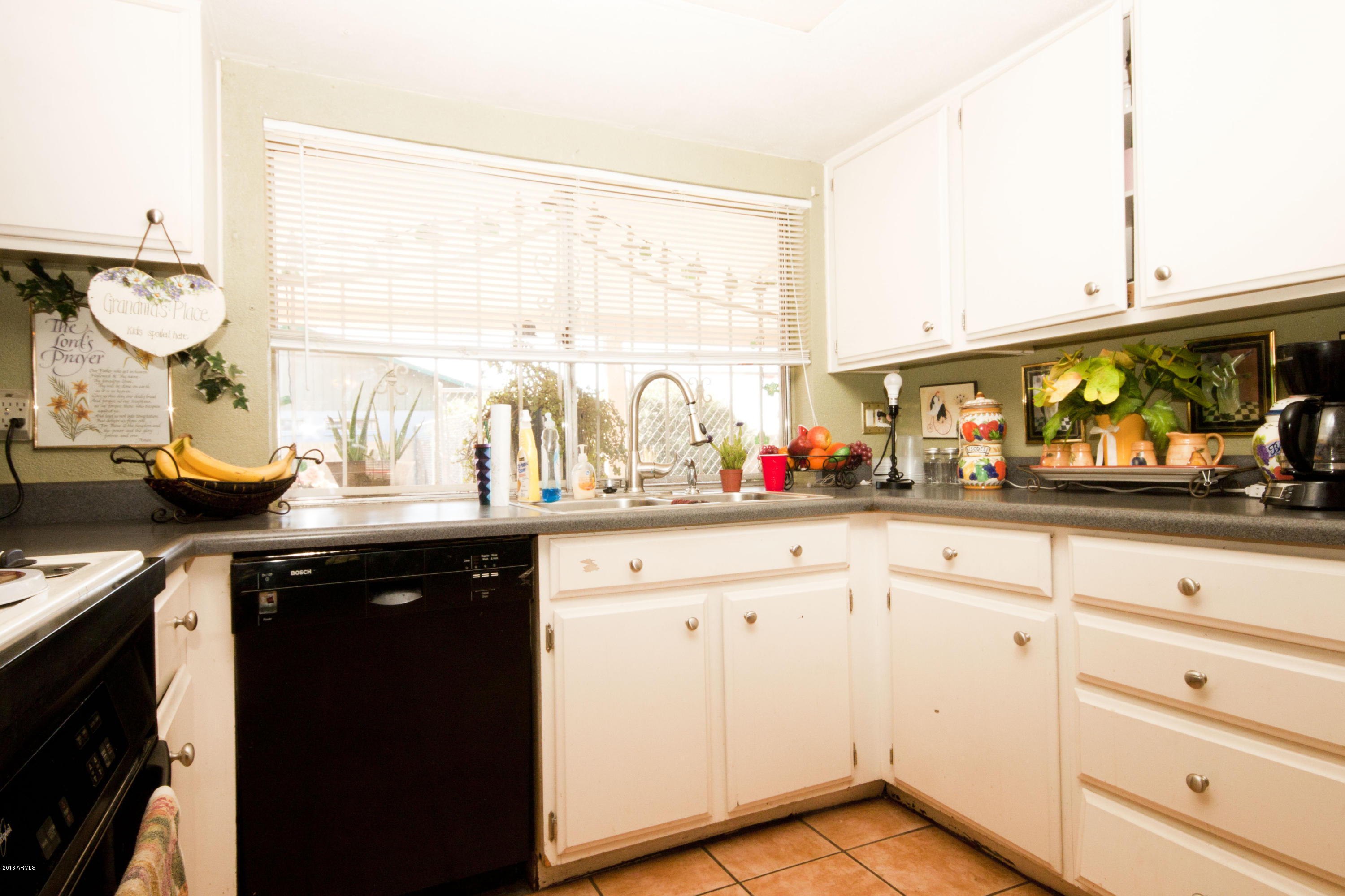 4643 West Mountain View Road Glendale, AZ 85302 - Photo 13 of 26 Kitchen 4