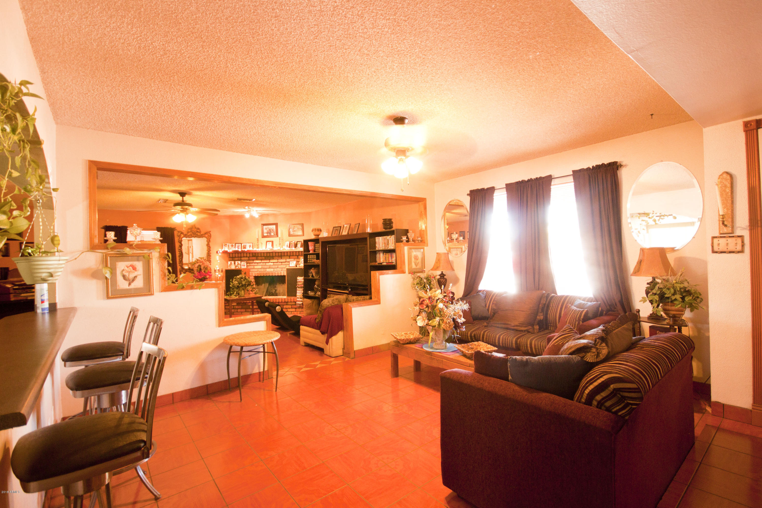 4643 West Mountain View Road Glendale, AZ 85302 - Photo 5 of 26 Living Room