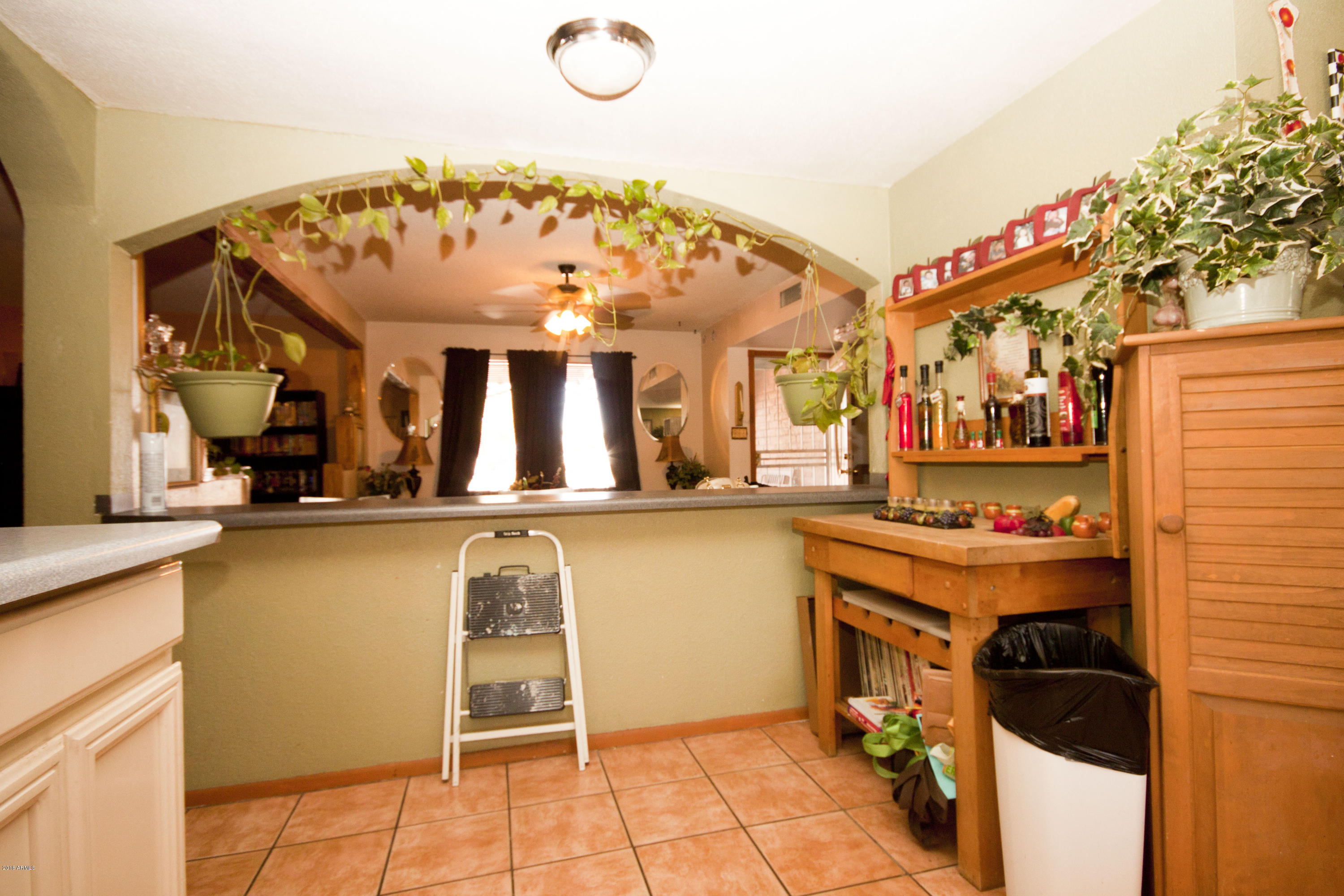 4643 West Mountain View Road Glendale, AZ 85302 - Photo 9 of 26 BreakFast Bar
