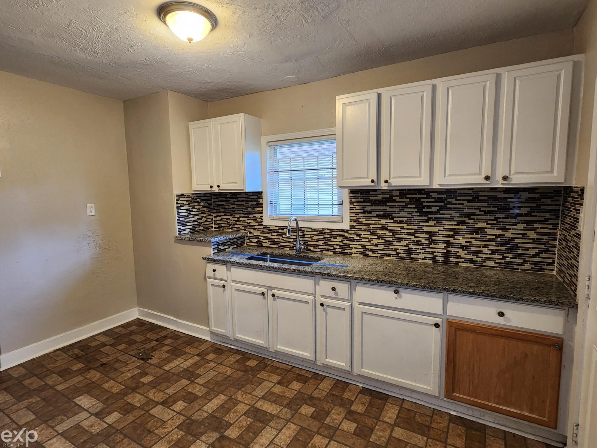 14512 Ashton Road Detroit, MI 48223 - Photo 7 of 21 50115579-6.JPG