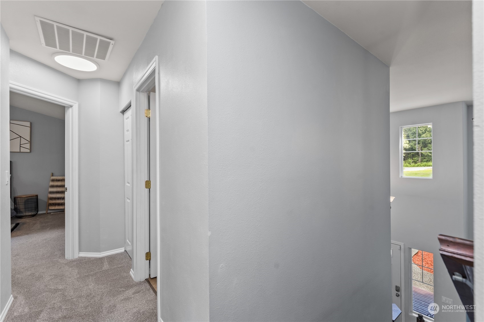 306 South Lake Roesiger Road Snohomish, WA 98290 - Photo 23 of 40 a view of an entryway with workspace