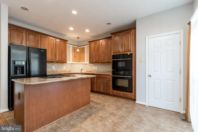 $3,200 | 15661 William Bayliss Court, Woodbridge, VA 22191