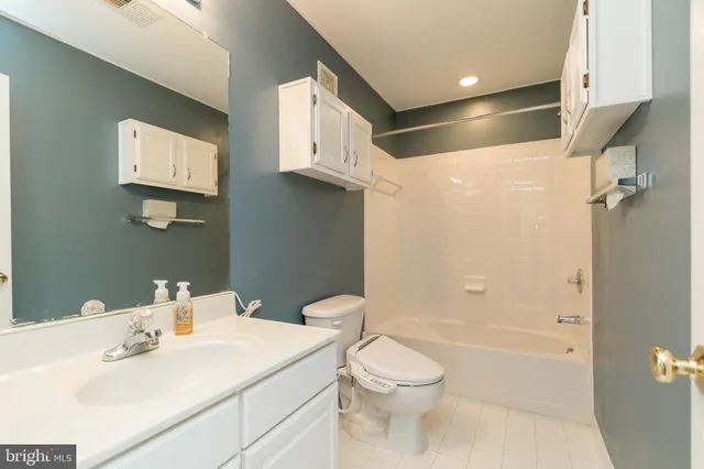 $3,200 | 15661 William Bayliss Court, Woodbridge, VA 22191