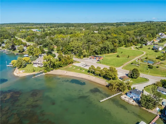 $189,900 | 4187 East Lake Road, Canandaigua, NY 14424