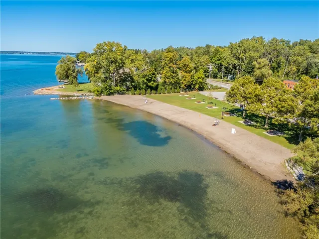 $189,900 | 4187 East Lake Road, Canandaigua, NY 14424