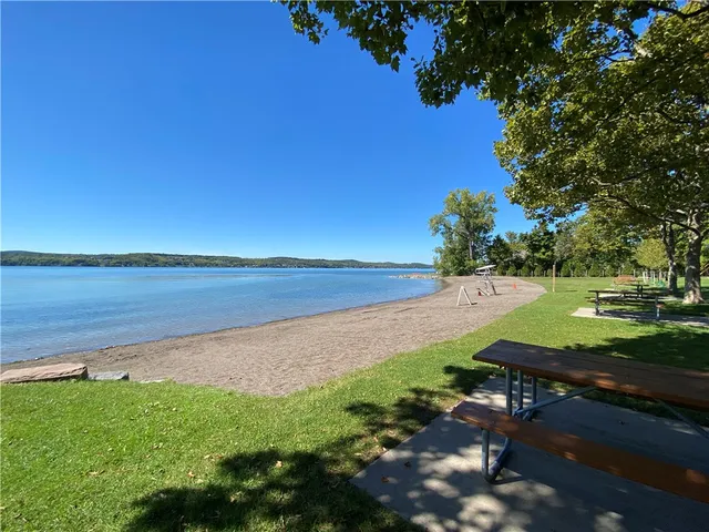 $189,900 | 4187 East Lake Road, Canandaigua, NY 14424