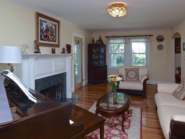 4 Vernon Road Belmont, MA 02478 - Photo 6 of 30 Gallery Image 6