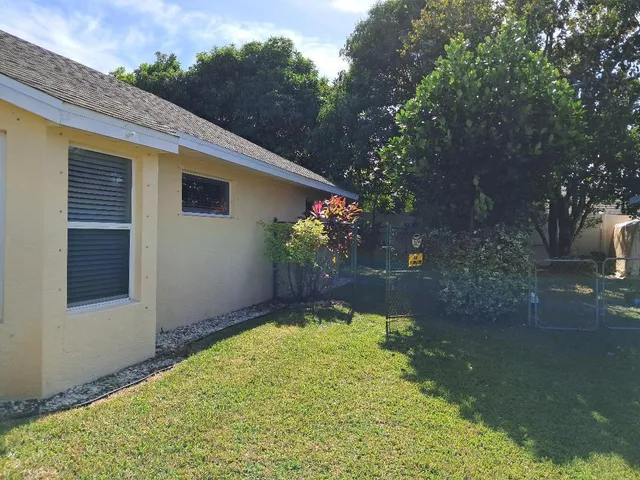 $2,800 | 242 Southwest Amesbury Avenue, Port St. Lucie, FL 34953
