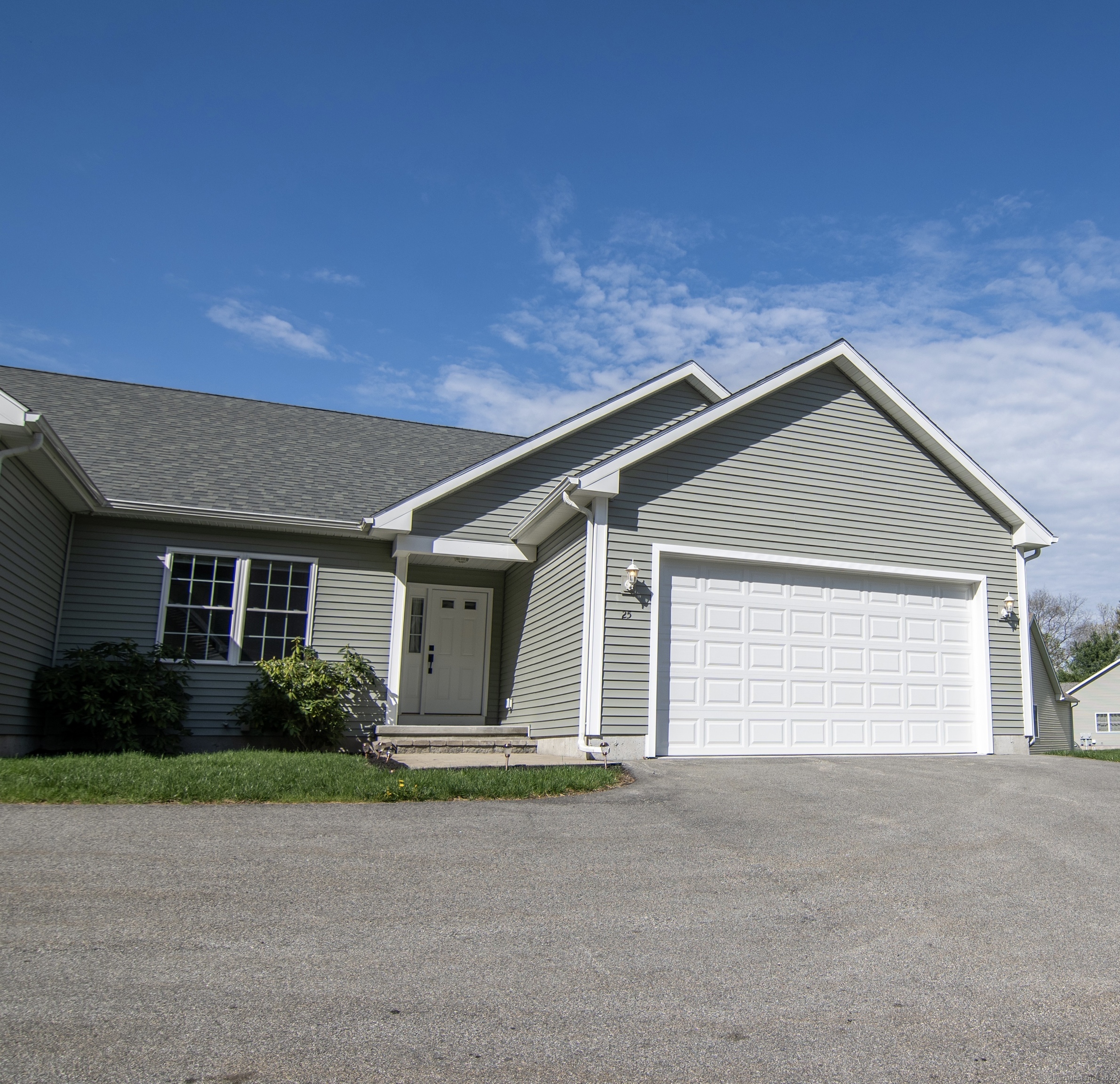 25 Hummingbird Way, Unit 25 Dayville, CT 06241 - Photo 1 of 1