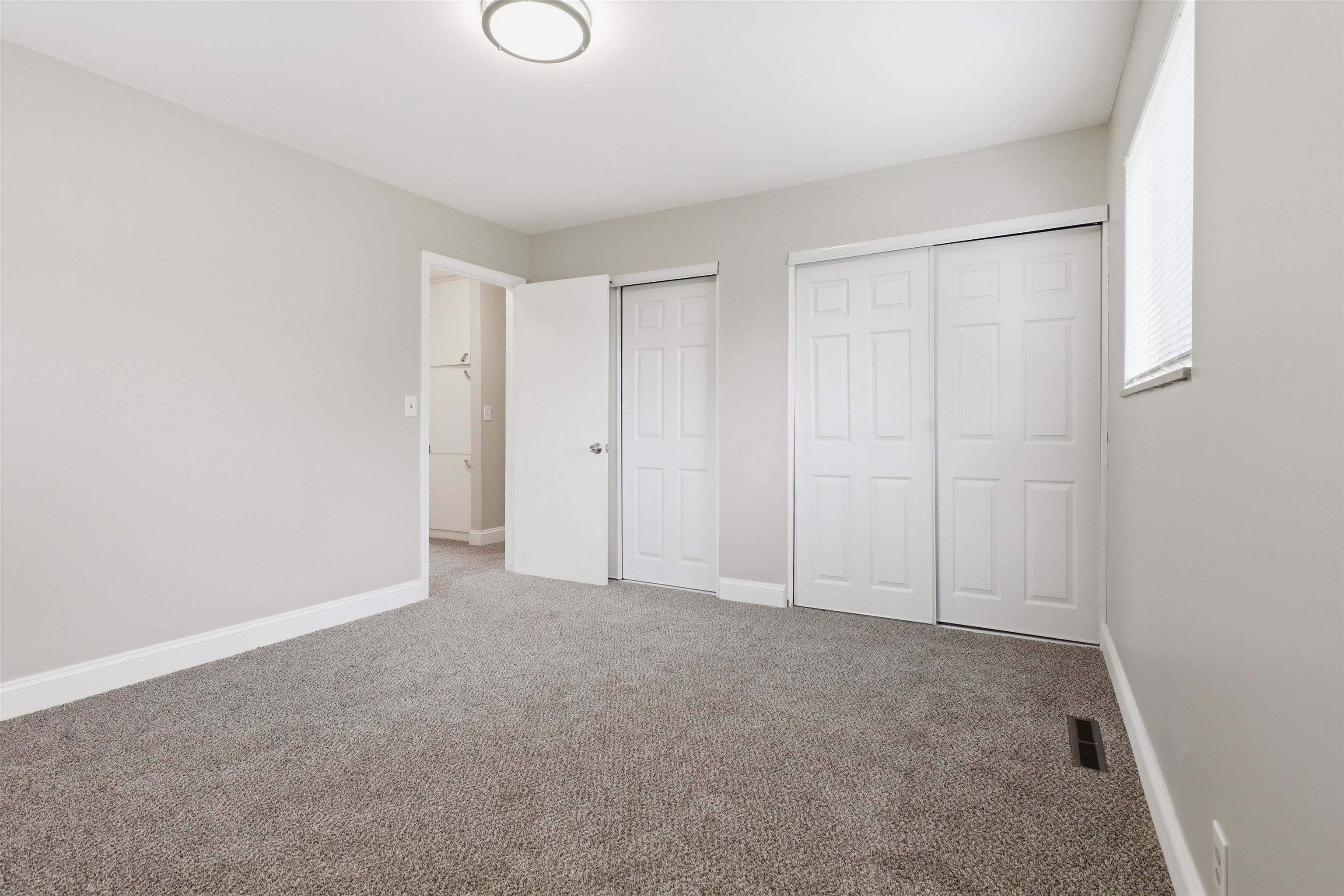 929 Springview Drive Flushing, MI 48433 - Photo 35 of 44