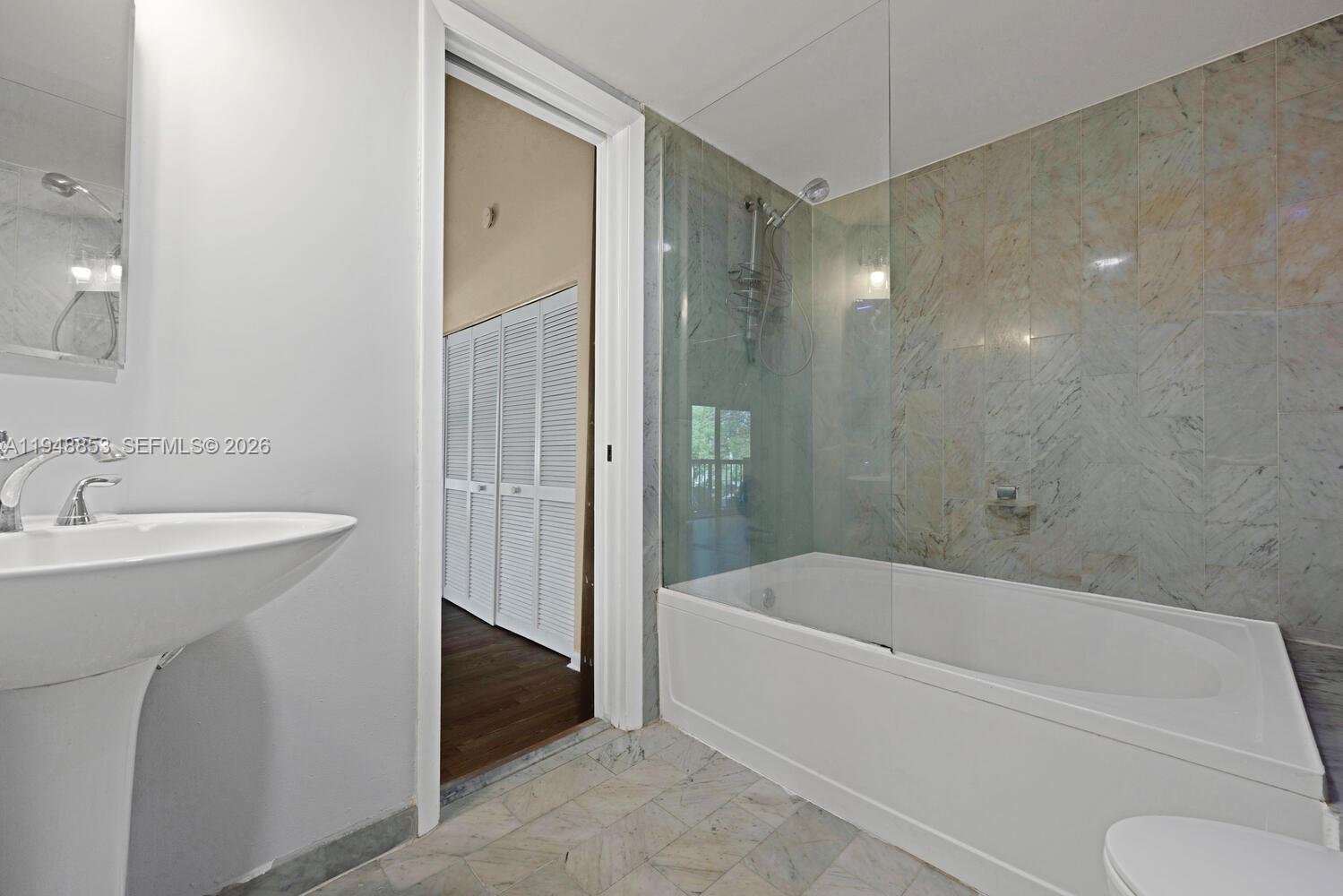 7867 Southwest 102nd Lane Miami, FL 33156 - Photo 13 of 16