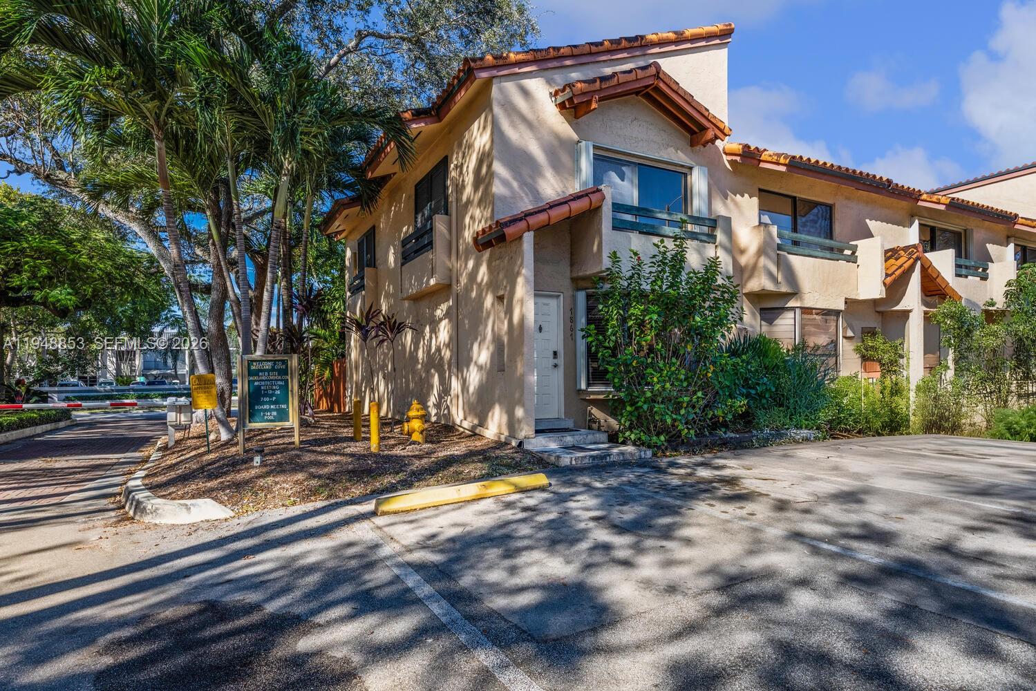 7867 Southwest 102nd Lane Miami, FL 33156 - Photo 2 of 16