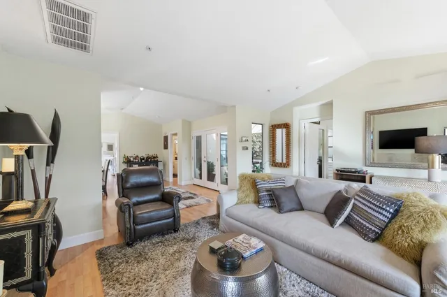 $799,000 | 77 Fountain Grove Circle, Napa, CA 94558