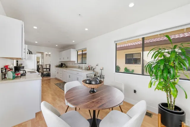 $799,000 | 77 Fountain Grove Circle, Napa, CA 94558