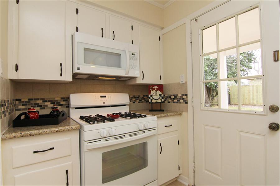 8526 Friendship Road Houston, TX 77080 - Photo 11 of 17