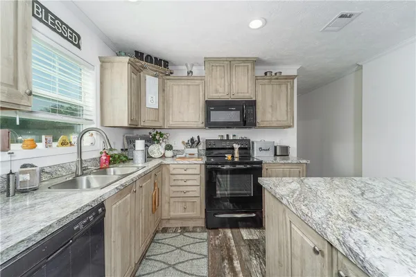 $279,900 | 5571 Bowen Road, Blackshear, GA 31516
