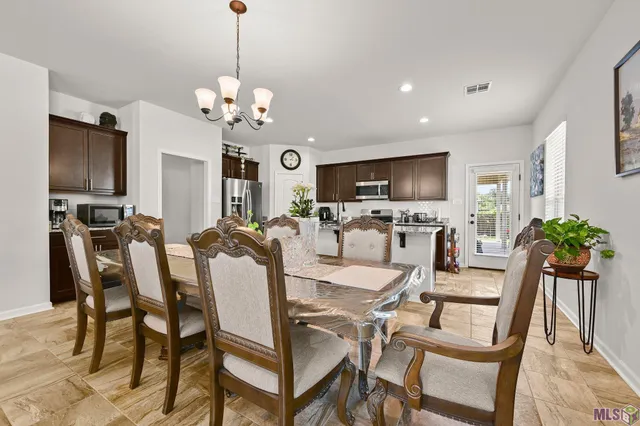 $3,200 | 912 Gentle Wind Drive, Baton Rouge, LA 70820