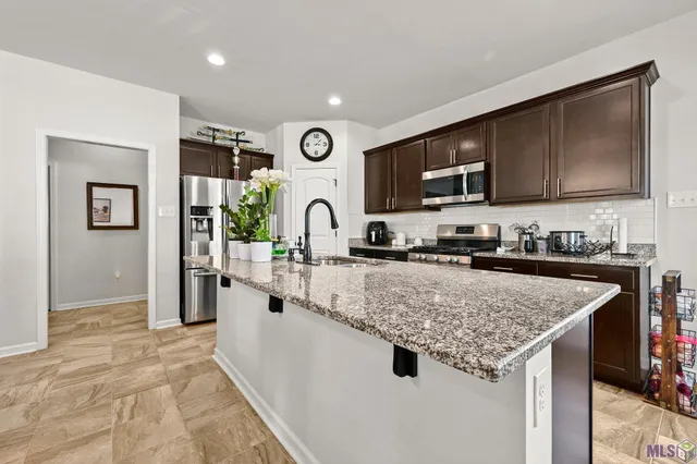 $3,200 | 912 Gentle Wind Drive, Baton Rouge, LA 70820