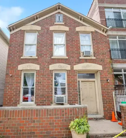 $1,900 | 1812 South Morgan Street, Unit 1, Chicago, IL 60608