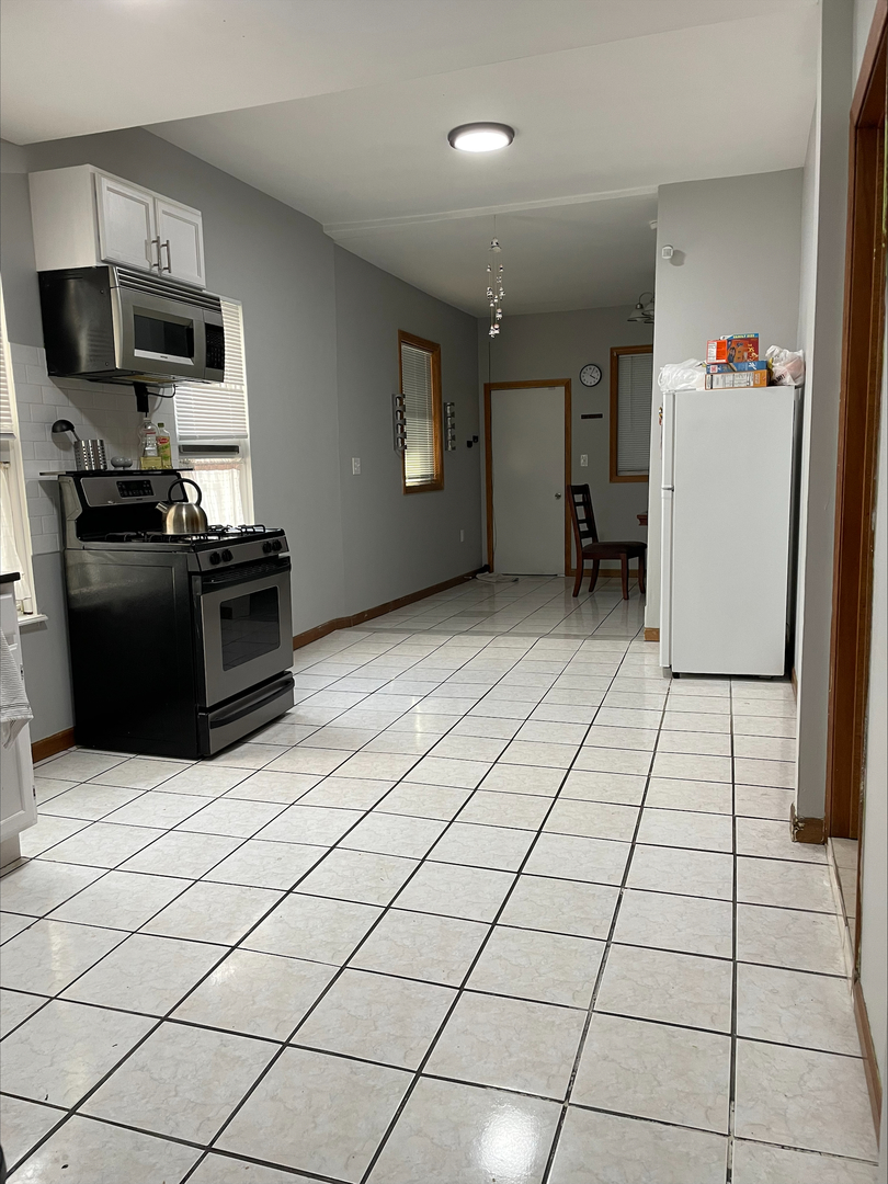 1812 South Morgan Street, Unit 1 Chicago, IL 60608 - Photo 9 of 13