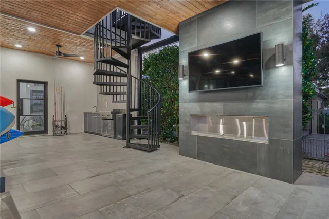 a view of an entryway door