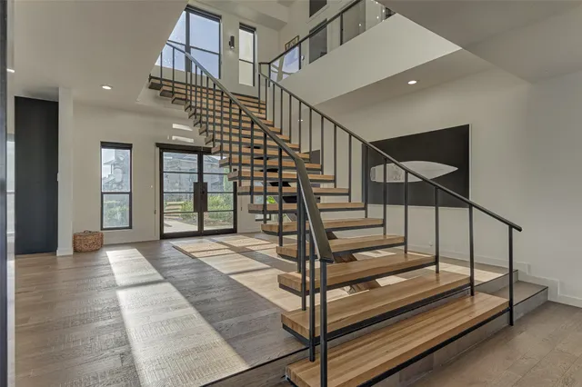 a view of entryway and hall