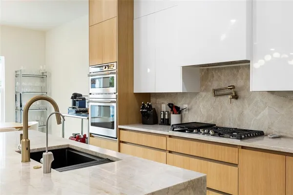 $9,000 | 910 West W Street, Tampa, FL 33602