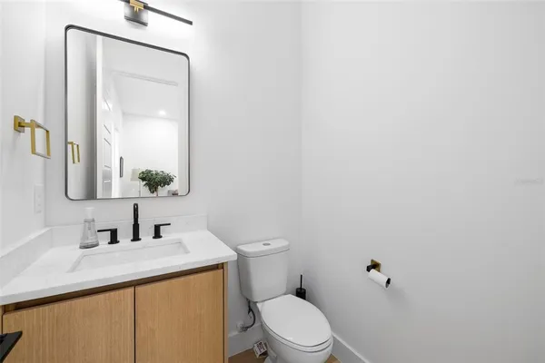 $9,000 | 910 West W Street, Tampa, FL 33602