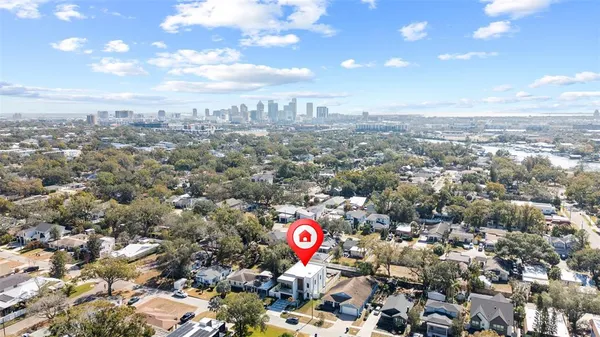 $9,000 | 910 West W Street, Tampa, FL 33602