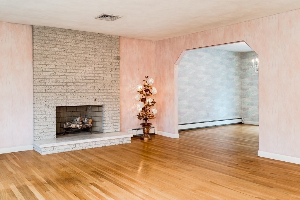 9 Barrett Road Lexington, MA 02421 - Photo 6 of 17