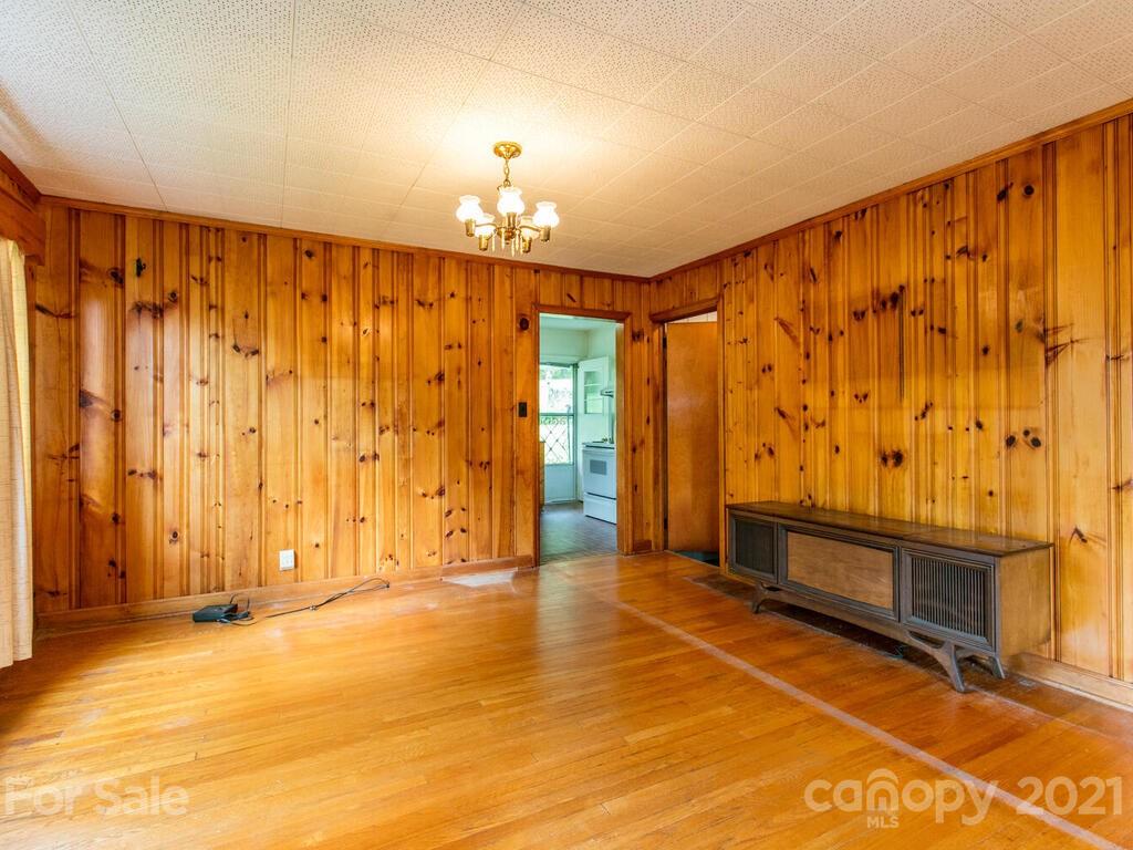 21 Bennett Road Candler, NC 28715 - Photo 14 of 36 Gallery Image 14
