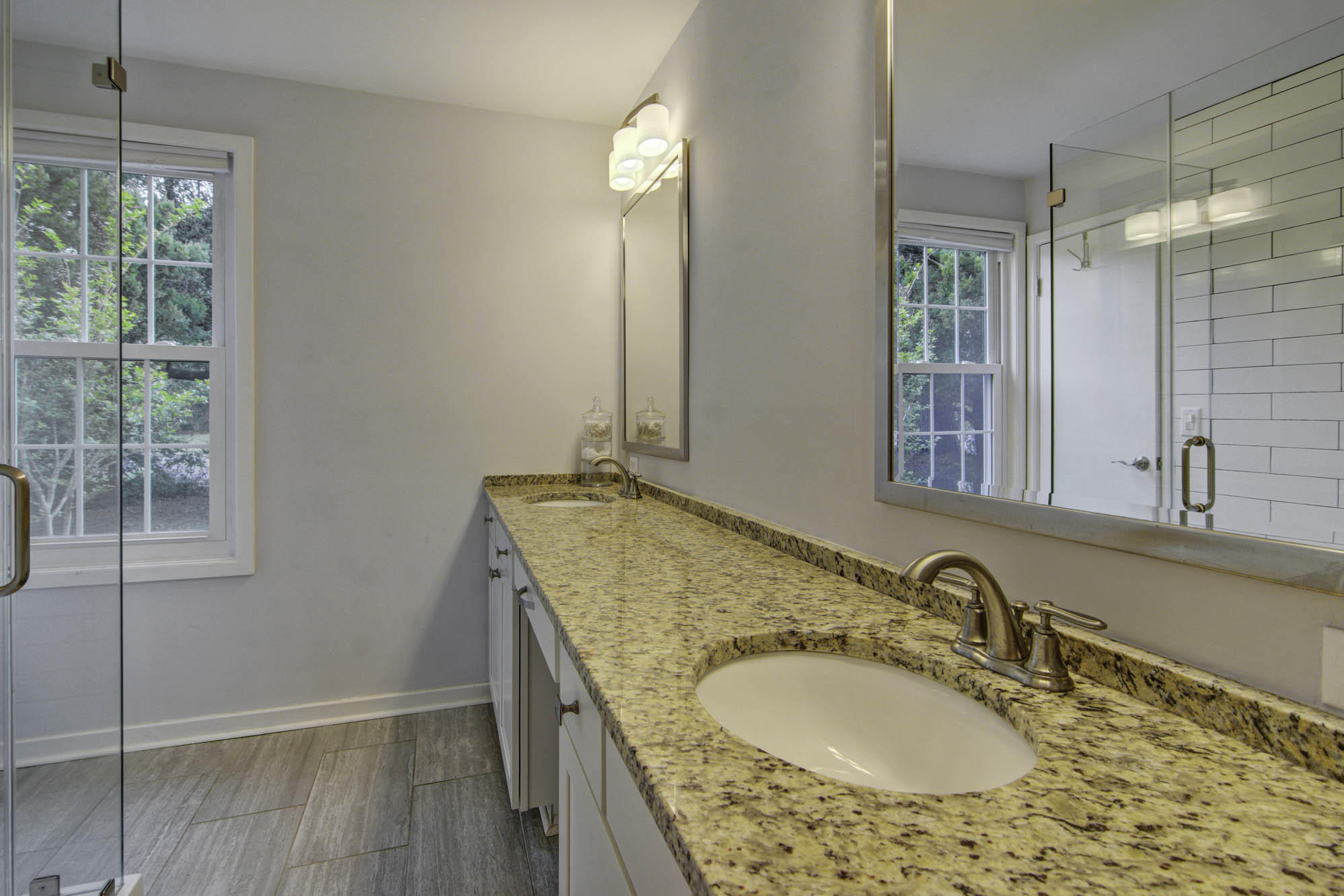 824 Harbor View Road Charleston, SC 29412 - Photo 18 of 28 Owners Bathroom