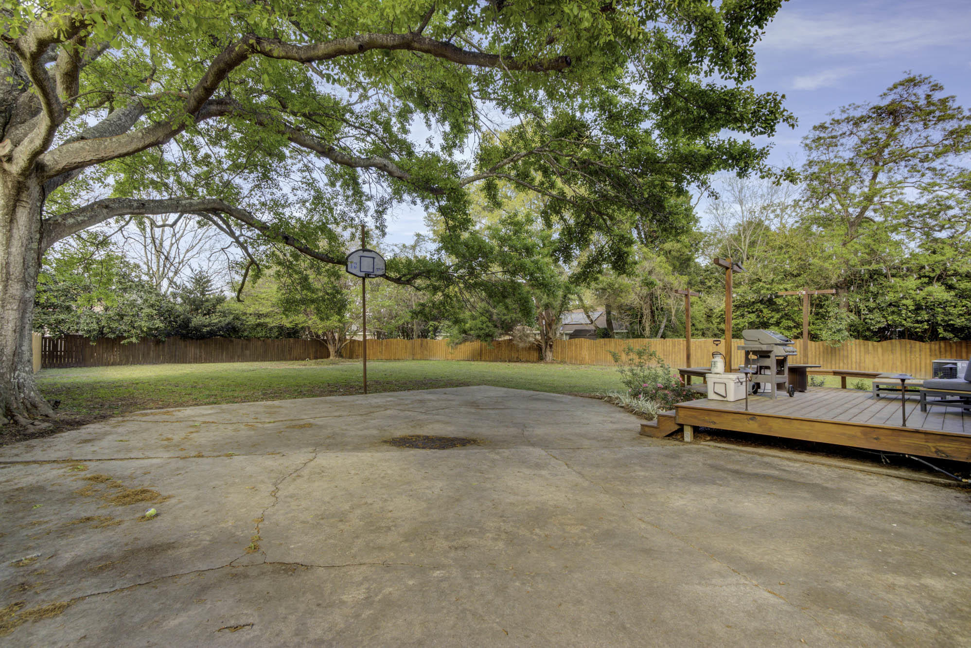 824 Harbor View Road Charleston, SC 29412 - Photo 26 of 28 Yard