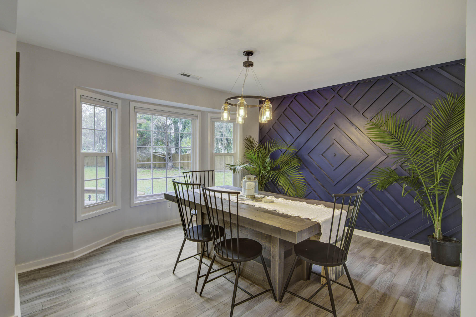 824 Harbor View Road Charleston, SC 29412 - Photo 8 of 28 Dining Area