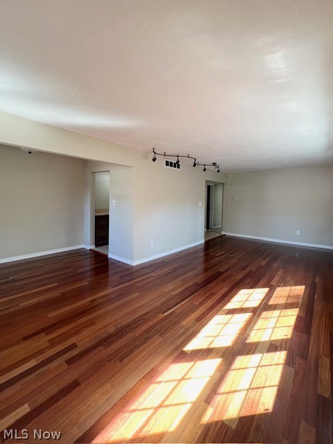 20301 Shelburne Road, Unit 8B Shaker Heights, OH 44118 - Photo 9 of 34